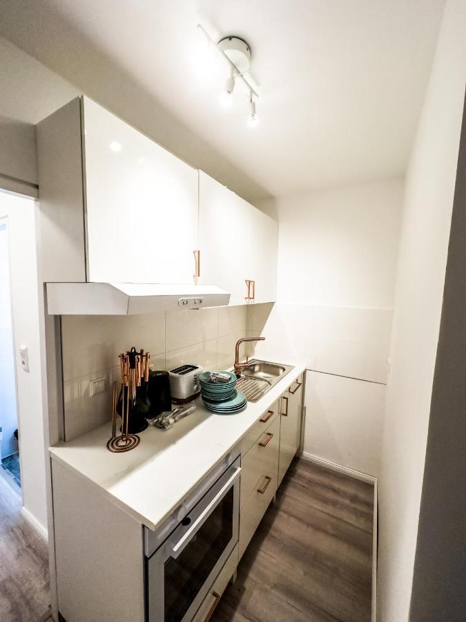 Apartment Fuer 3 Gaeste Mit Kostenlosen Parkplaetzen Und Lift Hannover Bagian luar foto